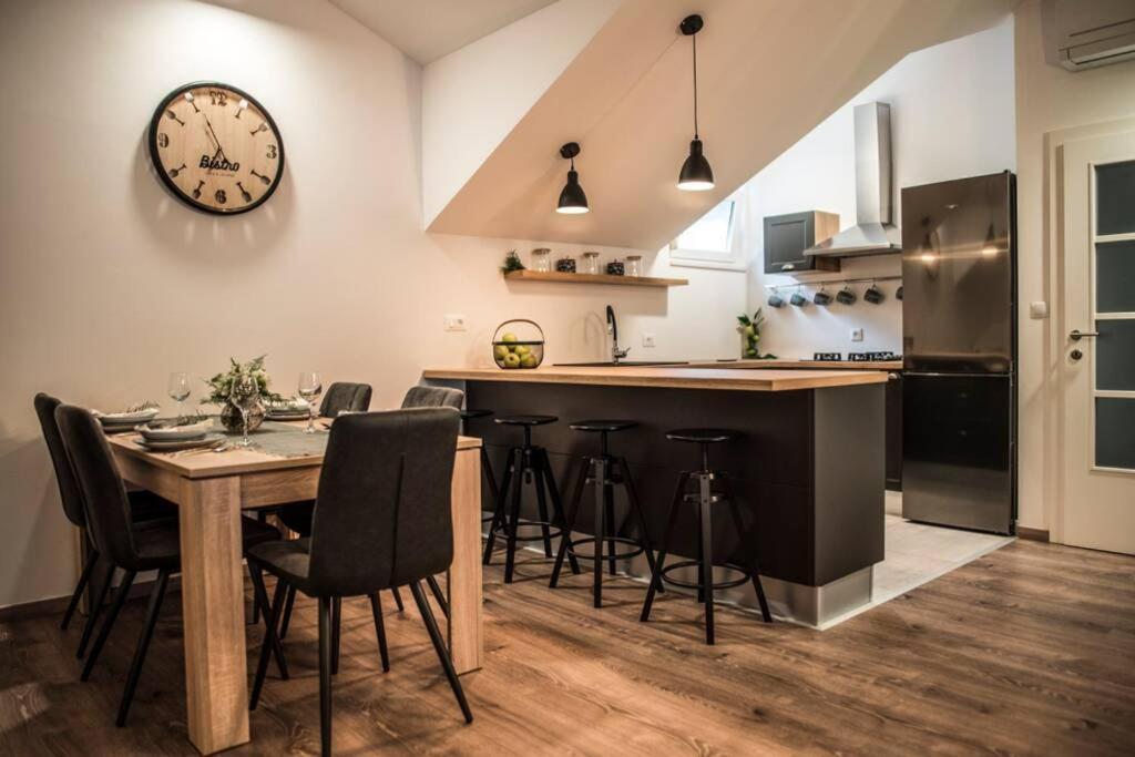 Soul House Omis Apartment Bagian luar foto