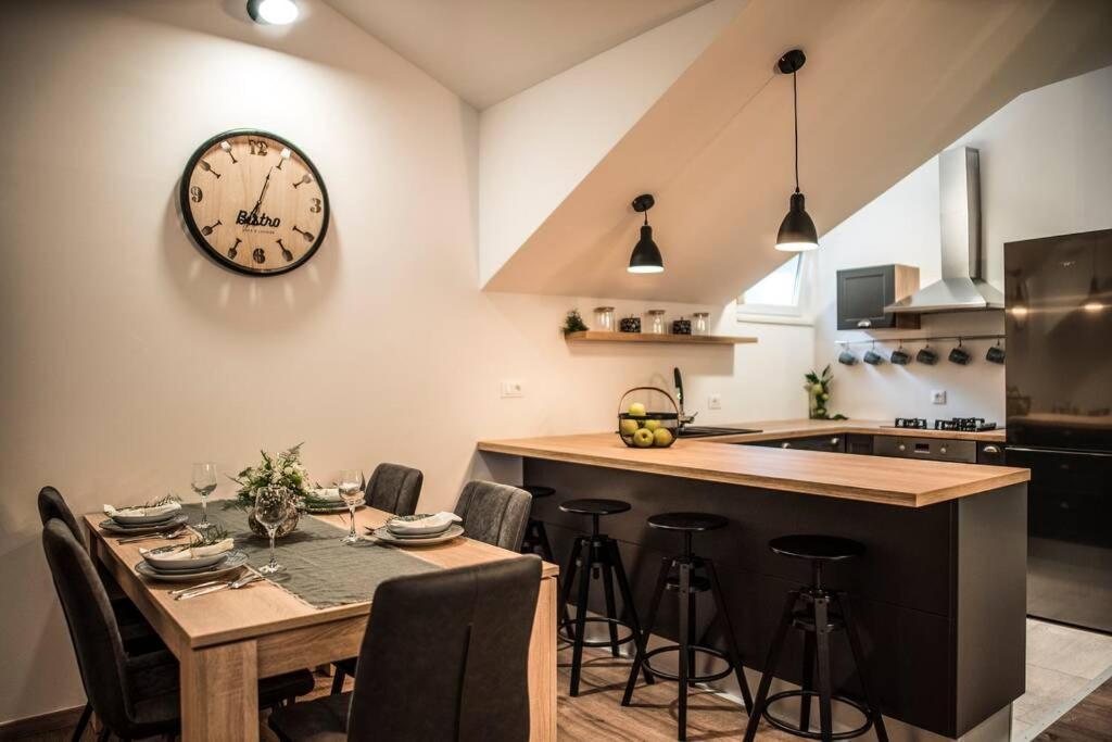 Soul House Omis Apartment Bagian luar foto